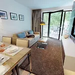 White Pearl 2.09 아파트 *